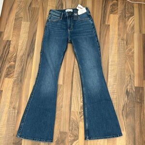 Abercrombie & Fitch The Flare Ultra High Rise Jeans